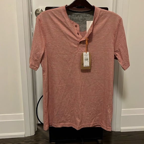 Medium Weatherproof vintage t shirt, pale red stripes (BNWT) - Picture 1 of 8